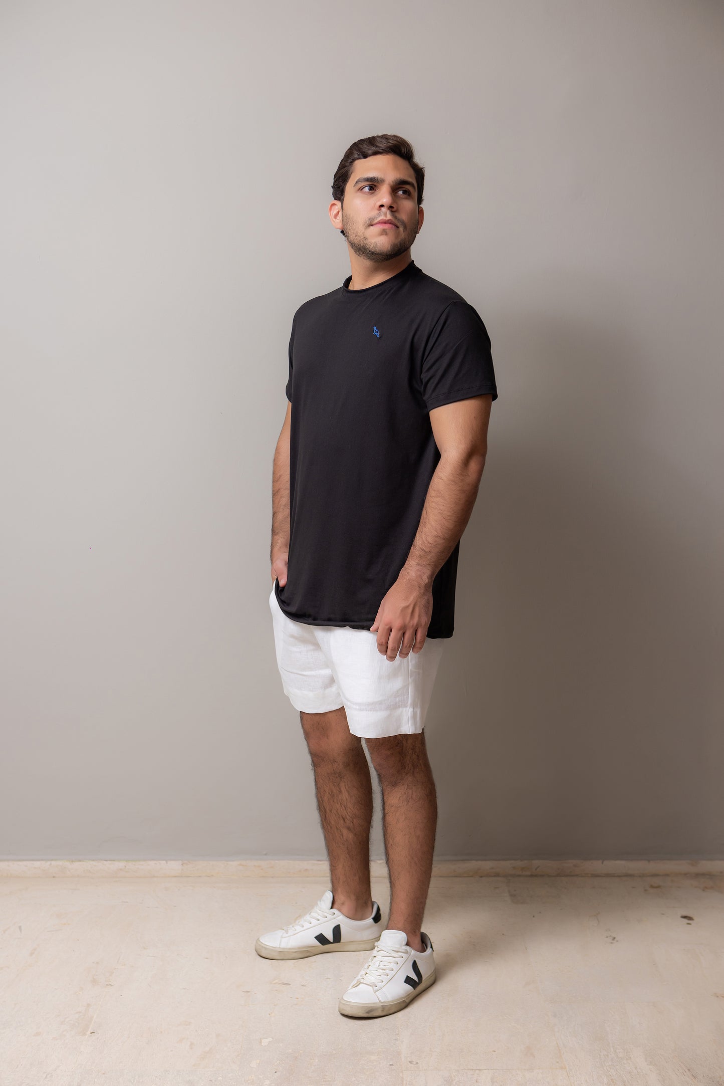 WHITE LINEN SHORT